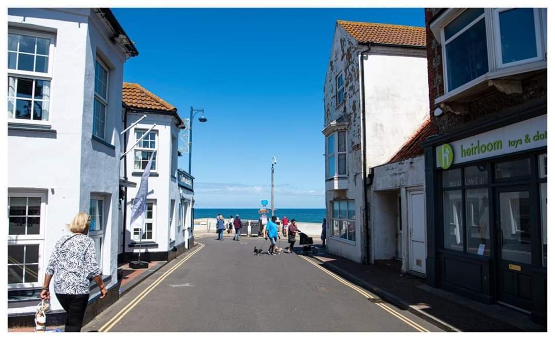 The Two Lifeboats Bed and Breakfast Sheringham Exterior foto