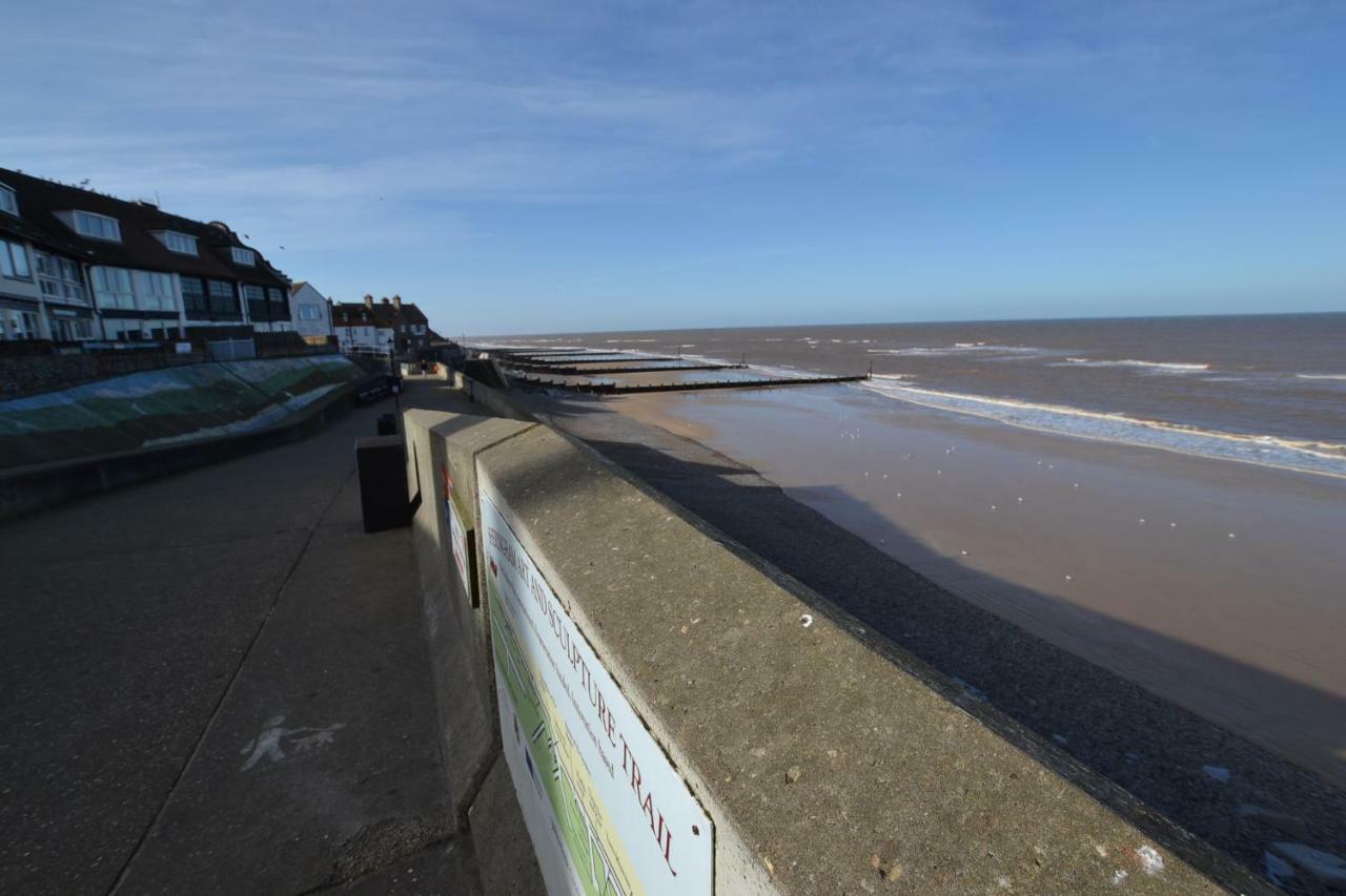 The Two Lifeboats Bed and Breakfast Sheringham Exterior foto